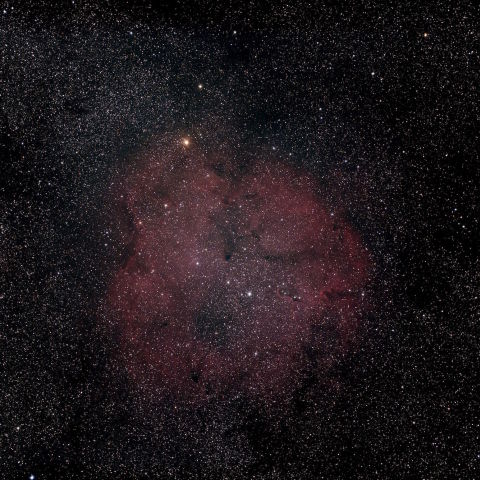 IC1396とガーネットスター