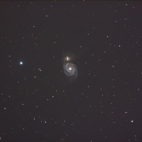 M51 子持ち銀河
