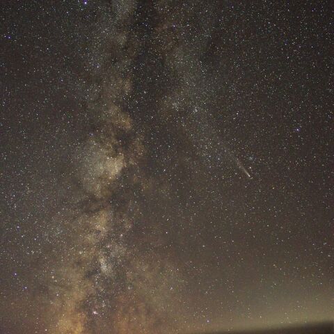 紫金山・アトラス彗星と天の川（10月28日）