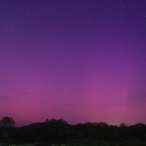 北海道のオーロラとカシオペア座(2024/05/11) 北緯43度
