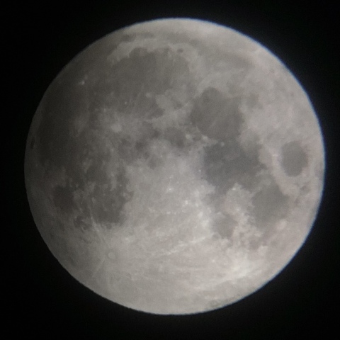 皆既食前の半影食(初投稿)