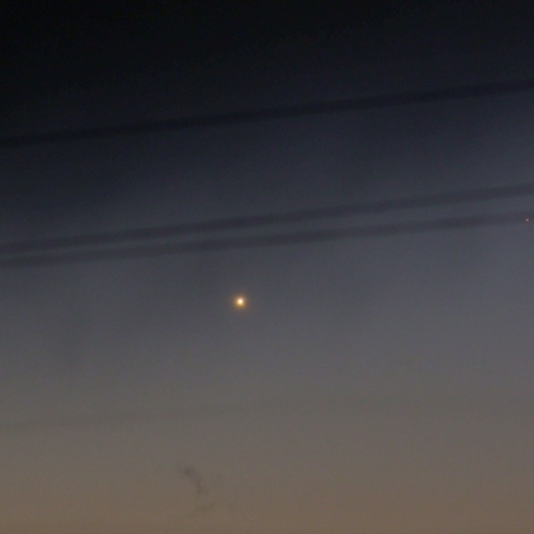 離れていく金星と火星