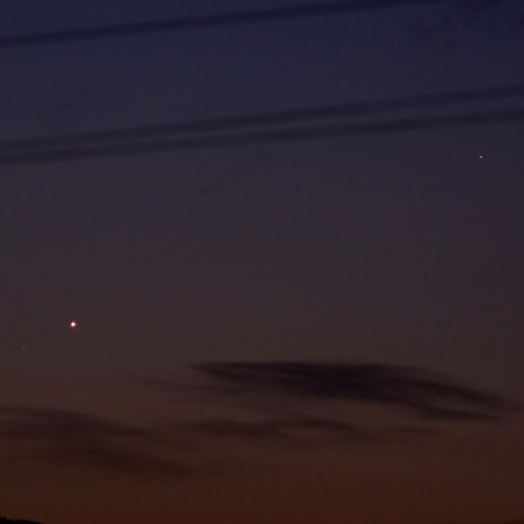 離れていく金星と火星