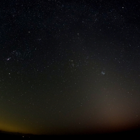 おうし座にかかる黄道光