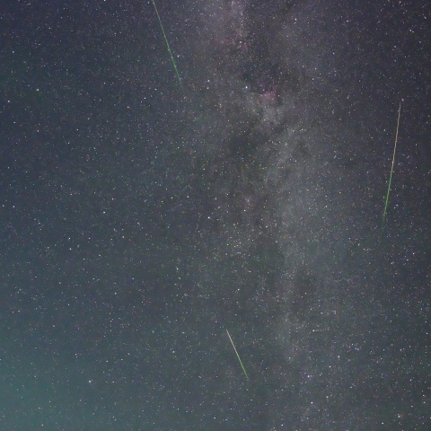 ペルセウス座流星群　2023年8月12日23時ころ