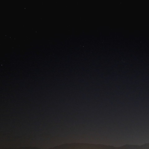 オリオン座と沈む直前の三日月