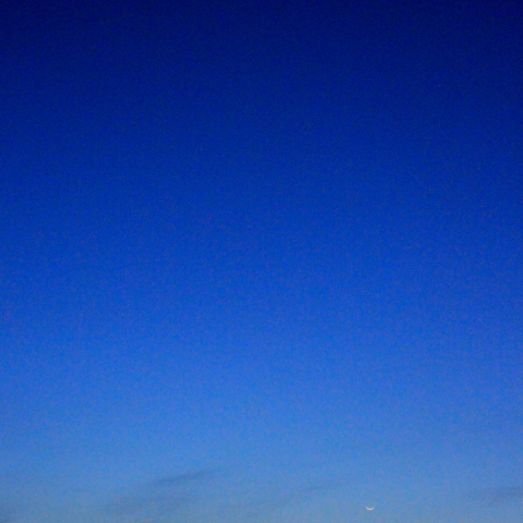 月齢1.2の月と一番星