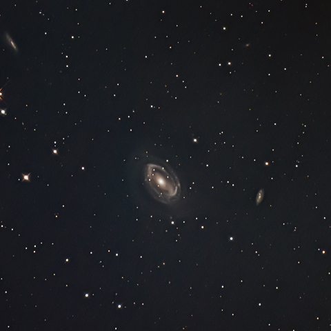 NGC4725