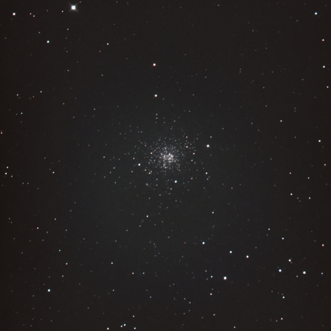 へびつかい座の球状星団　M107