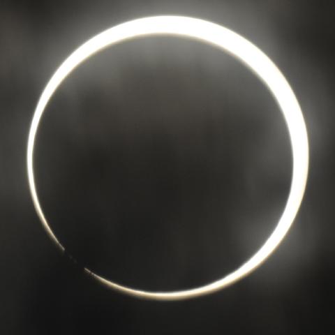金環日食（ベイリー・ビーズ？）