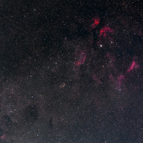 サドル周辺の散光星雲