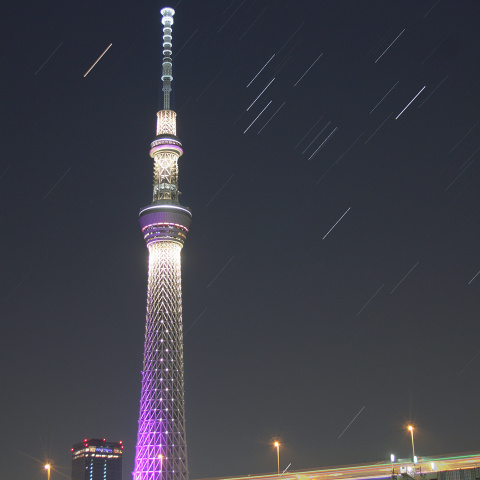 『雅』のスカイツリー上空に昇るオリオン
