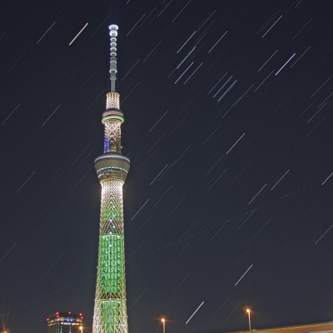 昇るオリオン座と『シャンパンツリー』