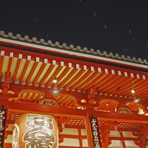 浅草寺上空に昇る北斗七星