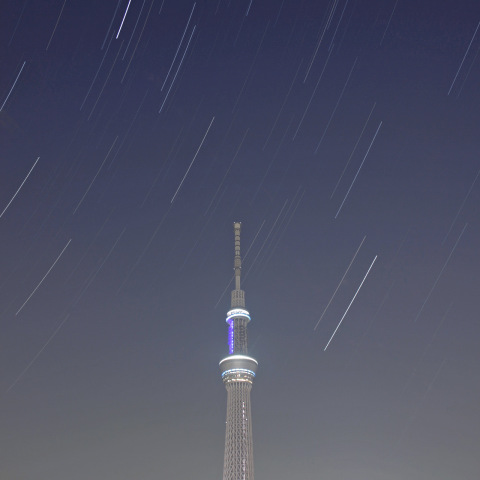 七夕ライトダウンの夜、昇る織姫と彦星