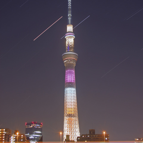 『ラブリーショコラ』の背後に昇る火星とスピカ