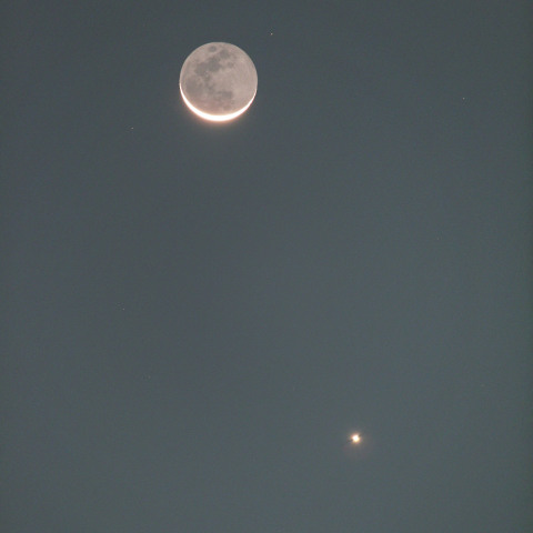 並び輝く、月と金星