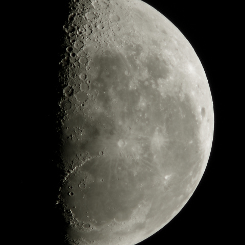 ９月８日未明の月（月齢21.1）