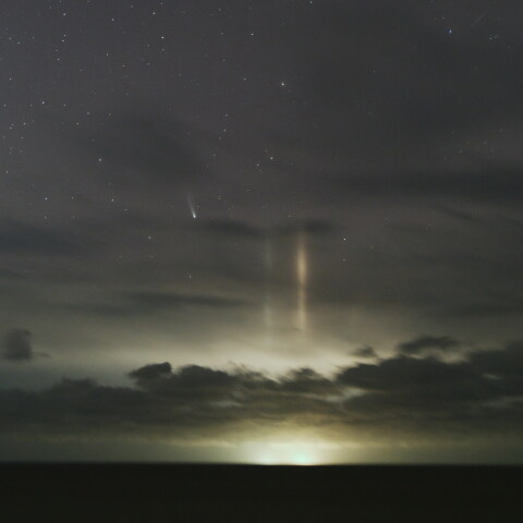 レモン彗星と漁火光柱