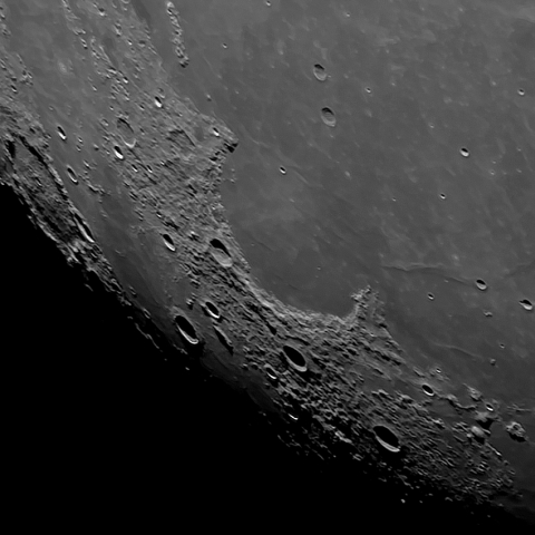 月面「虹の入江」附近