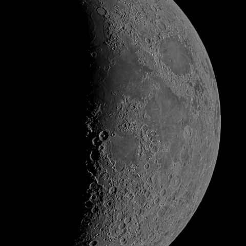六日月(月齢5.7)