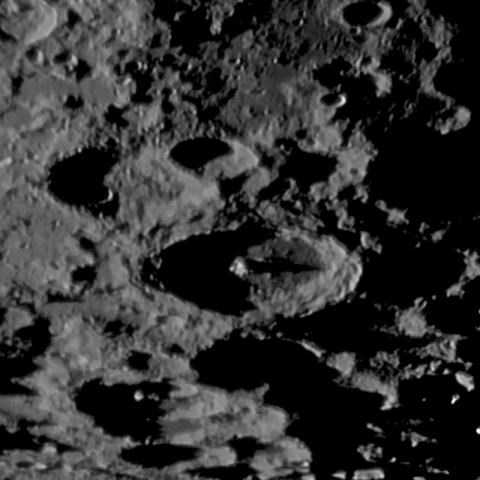 月面「モレトス」附近