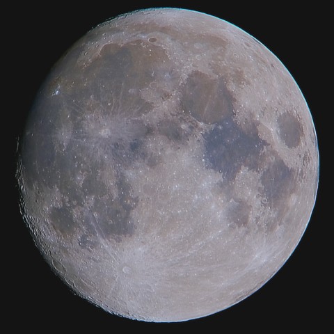 月の彩り(月齢12.5、彩度強調)