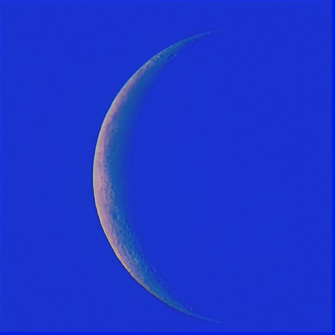 月の彩り(月齢26.2、彩度強調)・再画像処理