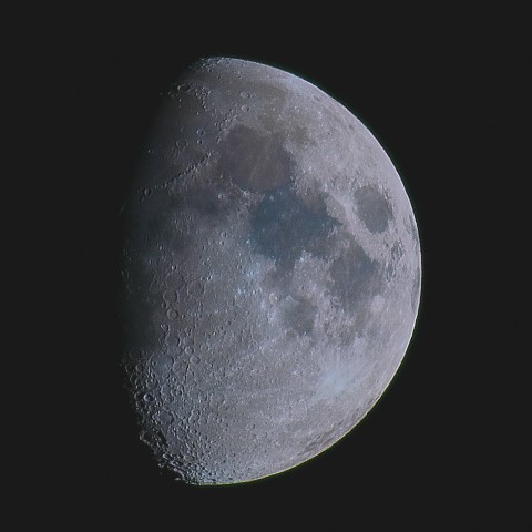 月の彩り(月齢8.6、彩度強調)・その5