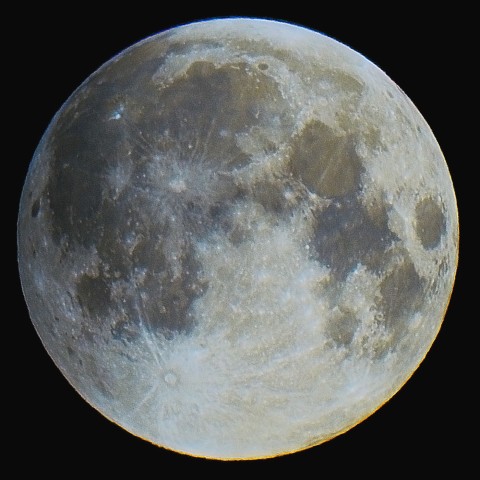 半影の色(彩度強調)