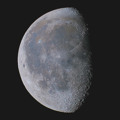 月の彩り(月齢20.55、彩度強調)