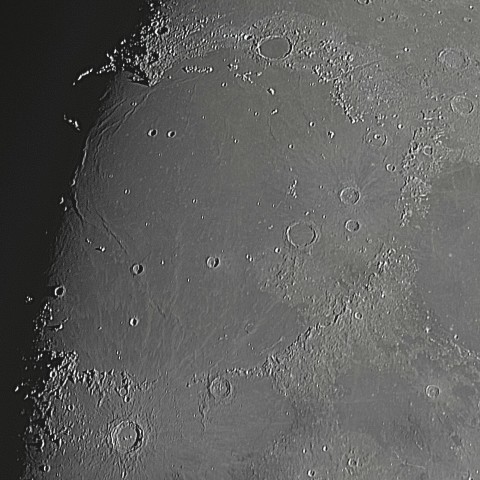 「雨の海」附近と「虹の入江」の夜明け