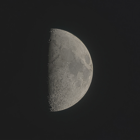 月面五態Ⅱ(月齢8.49)