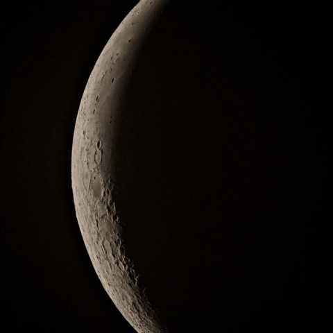 薄明中の月(月齢26.70)