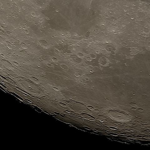 月面「豊かの海と大クレーター群」附近