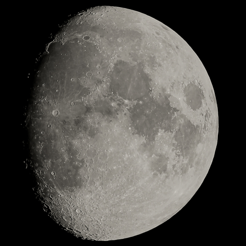 十一日月(月齢10.65)