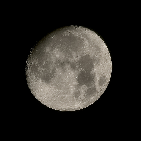 十三夜(月齢12.82)