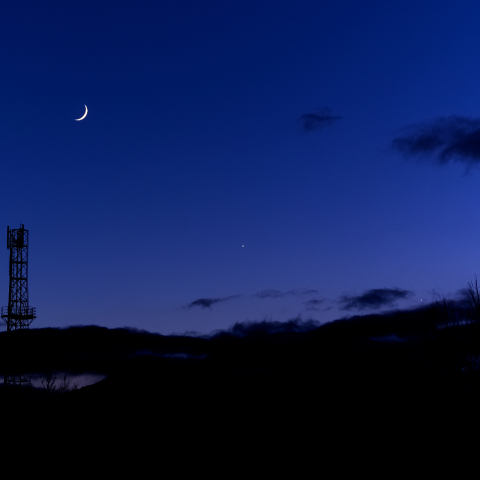 三日月と金星、木星の接近