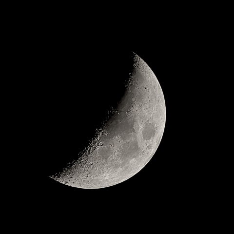 七日月(月齢6.27)
