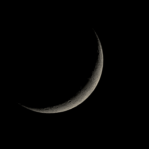 四日月(月齢3.13)