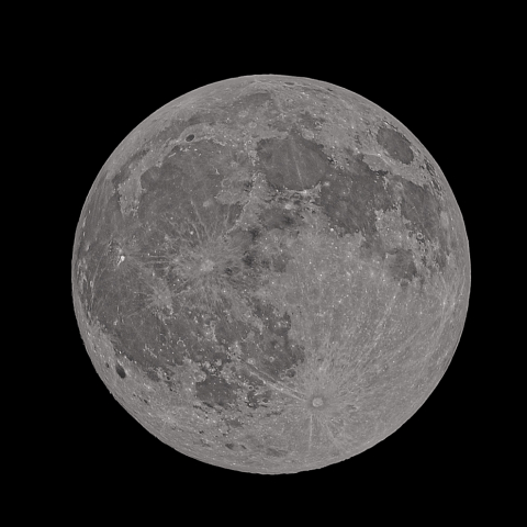 十六日月(満月、月齢15.37)