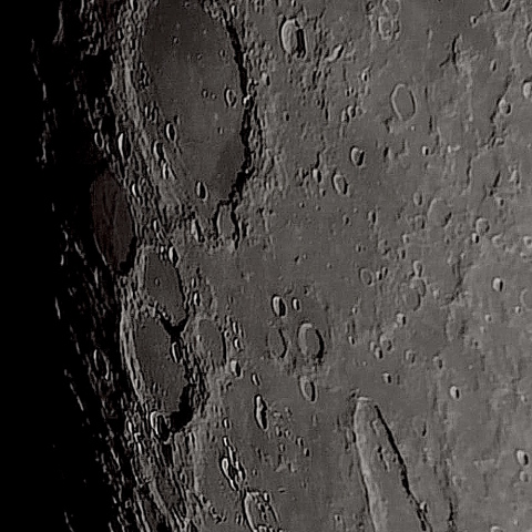 月面「シッカード」附近