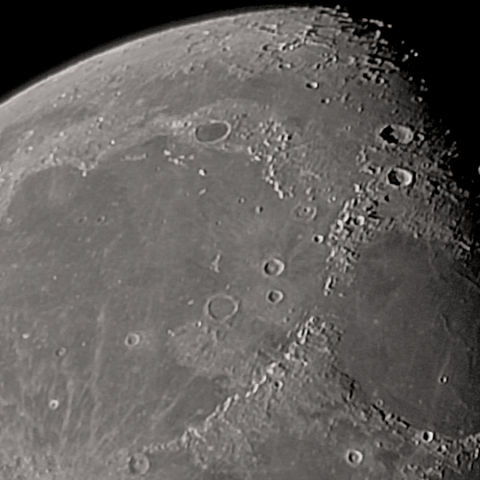 月面「晴れの海～雨の海」附近