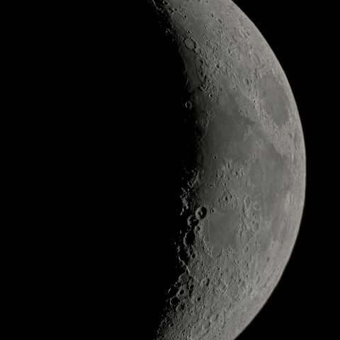 六日月(月齢5.35)