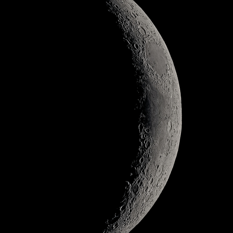 四日月(月齢3.70)