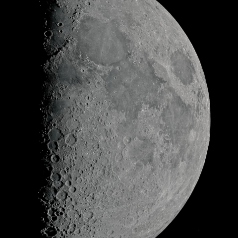 八日月(上弦、月齢7.49)・再画像処理