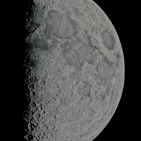八日月(上弦、月齢7.49)・再画像処理