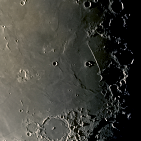 月面「雲の海と直線壁」附近
