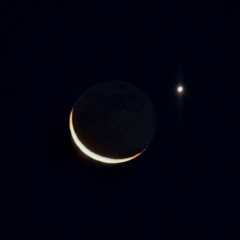 月と金星の大接近(月齢27.64)