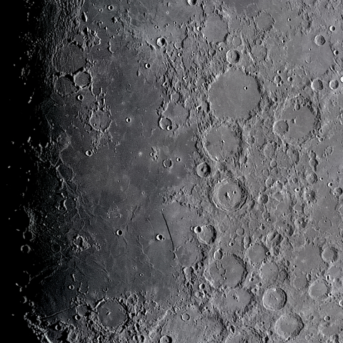 月面「雲の海～中央火口列」附近